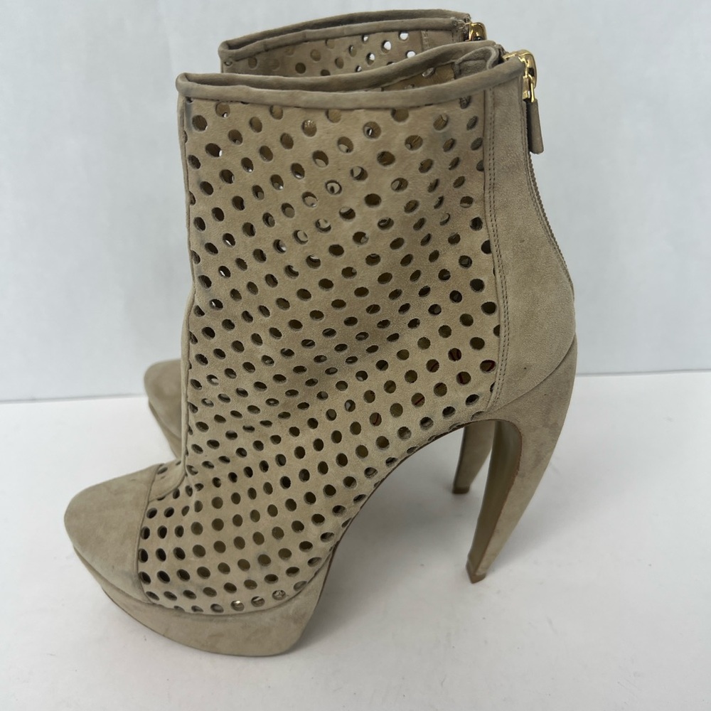 Walter Steiger suede Lobster Claw Heeled Boots - Picture 11 of 17